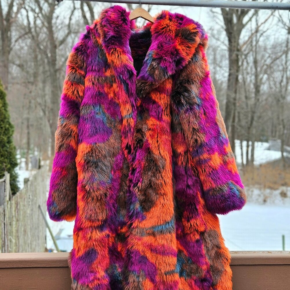 GORGEOUS Akira faux fur heavy coat, NWT, size 1X (fits 12-14)